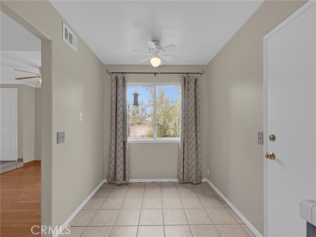 Detail Gallery Image 14 of 39 For 6004 Rothko Ln, Simi Valley,  CA 93063 - 2 Beds | 2 Baths