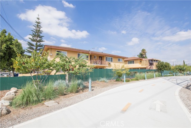 3245 Live Oak Street, Huntington Park CA: https://media.crmls.org/medias/0f83ae66-3f57-48b5-b089-4a6e3b2349c0.jpg