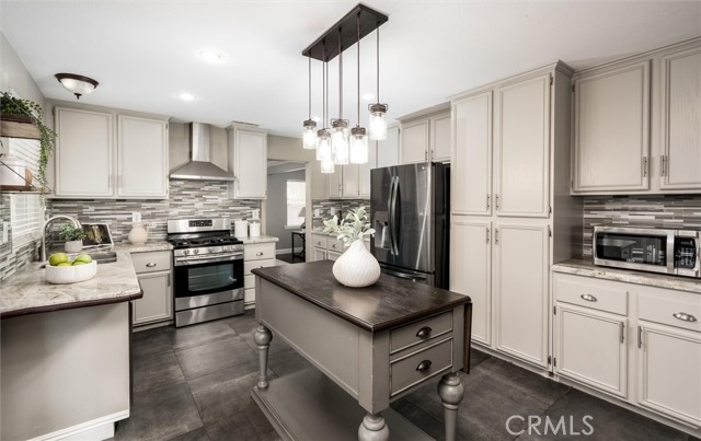 27917 Busman Road, Murrieta CA: https://media.crmls.org/medias/0f8419cc-56c7-4c59-95ec-347256c8d822.jpg