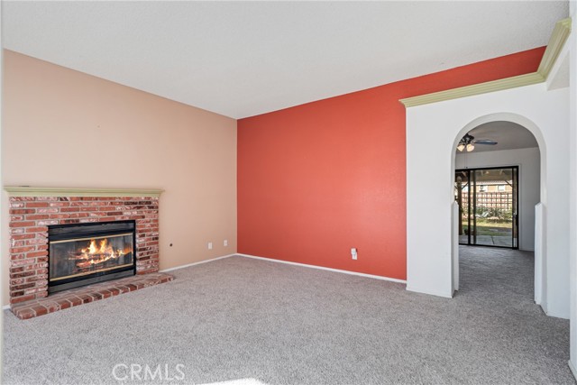 Detail Gallery Image 4 of 31 For 2145 Limewood Ln, Lancaster,  CA 93536 - 3 Beds | 2 Baths