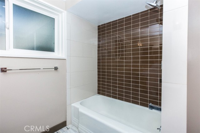 guest bedroom#3 / suite, bath tub
