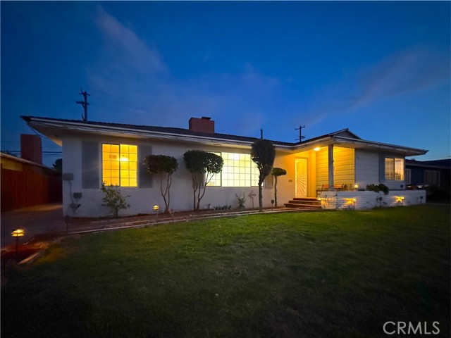 Detail Gallery Image 2 of 26 For 1048 E 45th Way, Long Beach,  CA 90807 - 3 Beds | 2 Baths