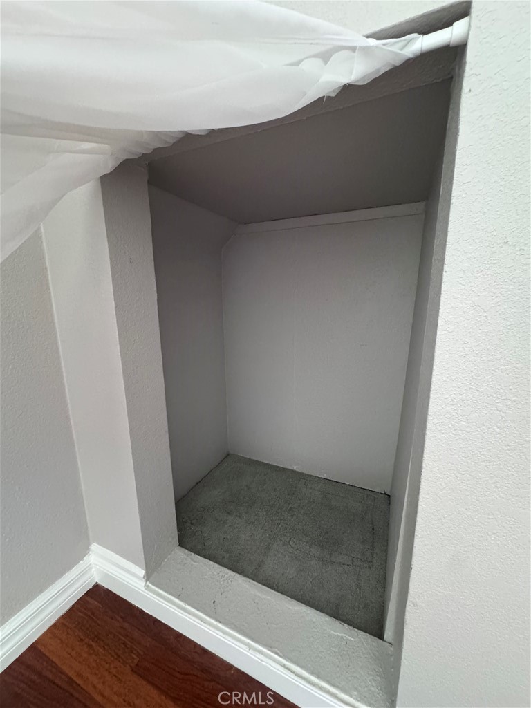 https://media.crmls.org/medias/0f864621-6c50-47c7-982f-39b5ed25f999.jpg?preset=X-Large