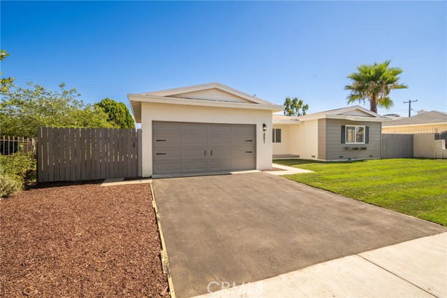 321 W Scott Street, Rialto CA: https://media.crmls.org/medias/0f86ca29-afb7-4dac-b2e9-6be9d82376fe.jpg