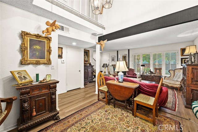 242 N Orange Grove Boulevard, Pasadena CA: https://media.crmls.org/medias/0f878754-3930-45c2-a83d-64690e7394cf.jpg