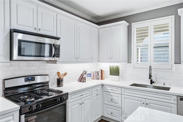 Detail Gallery Image 17 of 42 For 755 S Kroeger St, Anaheim,  CA 92805 - 3 Beds | 3/1 Baths