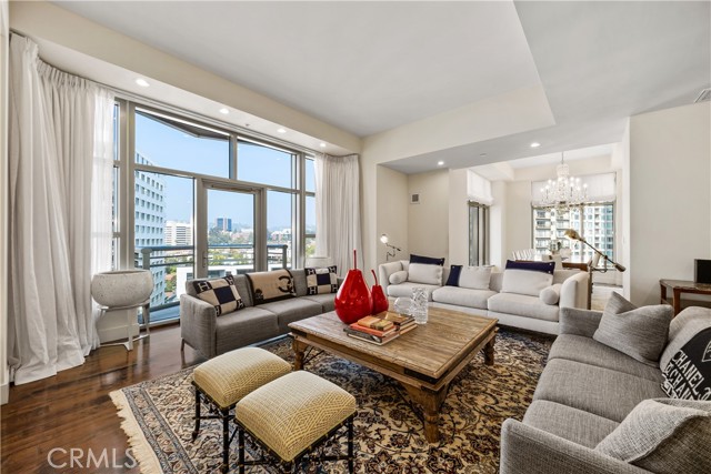 10776 Wilshire Boulevard, Los Angeles CA: https://media.crmls.org/medias/0f8857ba-1411-4fde-9f1a-553c33e02fbb.jpg