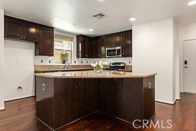 20332 Paseo Meriana, Porter Ranch CA: https://media.crmls.org/medias/0f886485-6a47-47a5-a55e-5b1c89a03e57.jpg