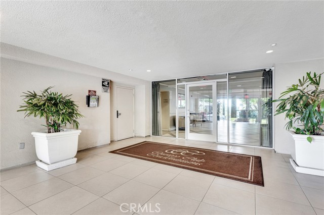 Detail Gallery Image 10 of 49 For 4501 Cedros Ave #240,  Sherman Oaks,  CA 91403 - 2 Beds | 2 Baths