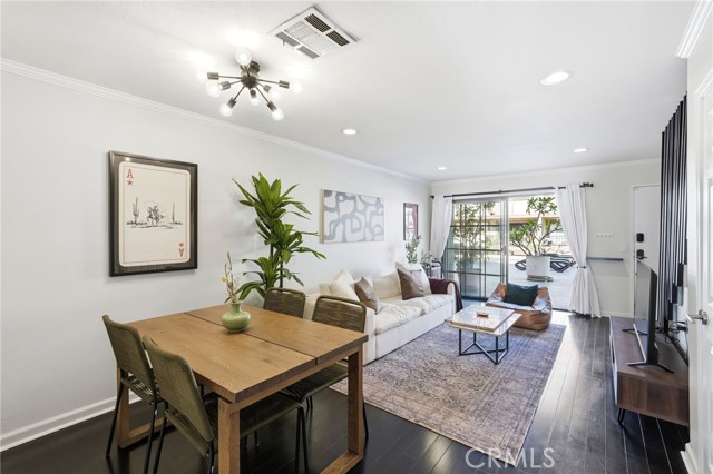 Detail Gallery Image 15 of 58 For 11127 La Maida #9,  North Hollywood,  CA 91601 - 3 Beds | 2/1 Baths