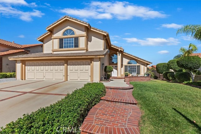 Detail Gallery Image 2 of 56 For 2450 via Pacifica, Corona,  CA 92882 - 4 Beds | 3 Baths