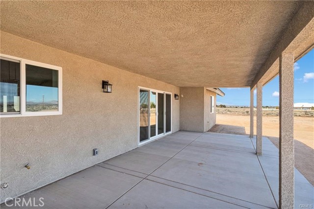 22530 Houston Street, Apple Valley CA: https://media.crmls.org/medias/0f8b2c2b-df85-4050-8f1d-34b79ce4f524.jpg