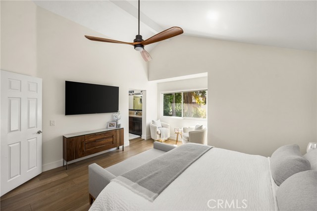 5 Bergamo, Irvine CA: https://media.crmls.org/medias/0f8bb31a-9e52-4c22-901c-58e0133f6a20.jpg