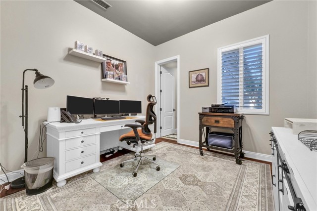 Image 40 of 75 For 2480 Oak Avenue