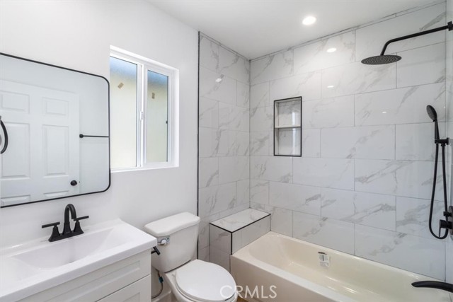 Detail Gallery Image 36 of 69 For 6616 Denver Ave, Los Angeles,  CA 90044 - 6 Beds | 5/1 Baths