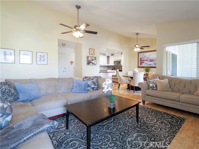 607 Prospect Avenue, Redondo Beach, California 90277, 3 Bedrooms Bedrooms, ,2 BathroomsBathrooms,Residential,Sold,Prospect,SB21231300