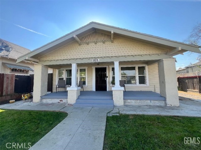 Detail Gallery Image 1 of 1 For 805 L St, Bakersfield,  CA 93304 - 2 Beds | 1 Baths