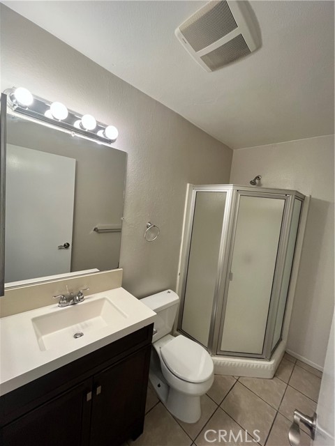 Detail Gallery Image 19 of 27 For 310 Santa Anita a,  Burbank,  CA 91502 - 3 Beds | 2 Baths