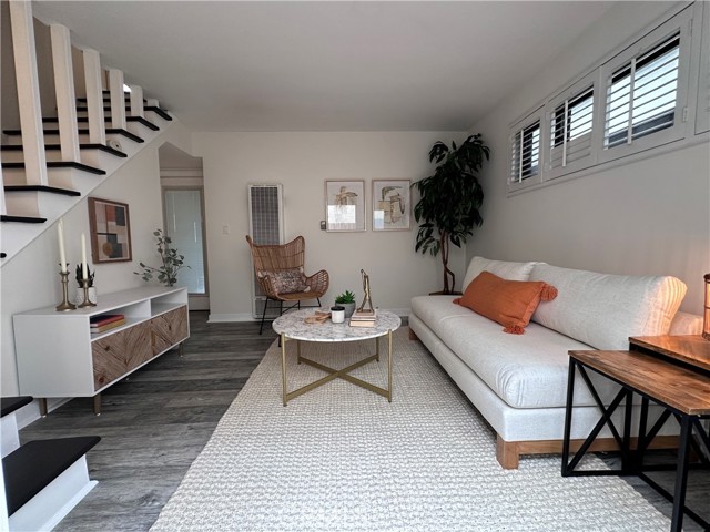 Detail Gallery Image 14 of 32 For 440 29th St, Manhattan Beach,  CA 90266 - 2 Beds | 2 Baths