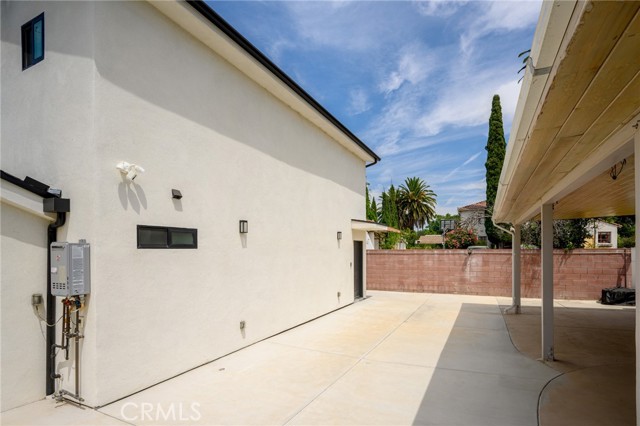 Detail Gallery Image 26 of 29 For 11225 Haskell Ave, Granada Hills,  CA 91344 - 2 Beds | 2 Baths