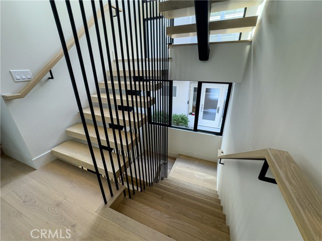 Detail Gallery Image 44 of 56 For 404 16th St, Manhattan Beach,  CA 90266 - 5 Beds | 5/2 Baths