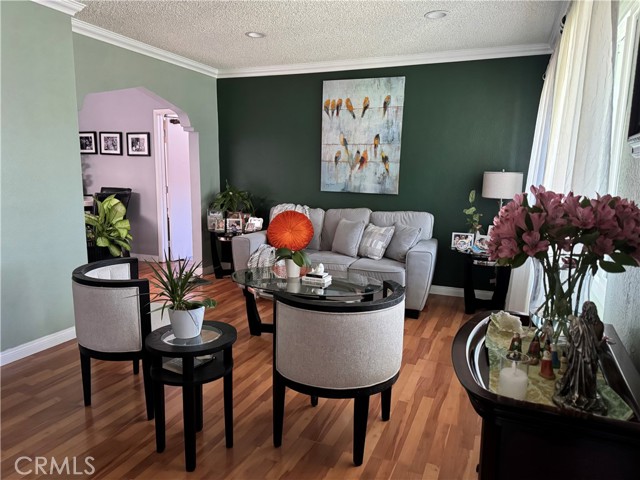 Detail Gallery Image 2 of 21 For 10537 Richlee Ave, South Gate,  CA 90280 - 3 Beds | 2 Baths