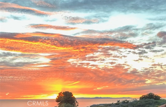 Detail Gallery Image 2 of 46 For 604 Avenida Acapulco, San Clemente,  CA 92672 - 5 Beds | 3/1 Baths