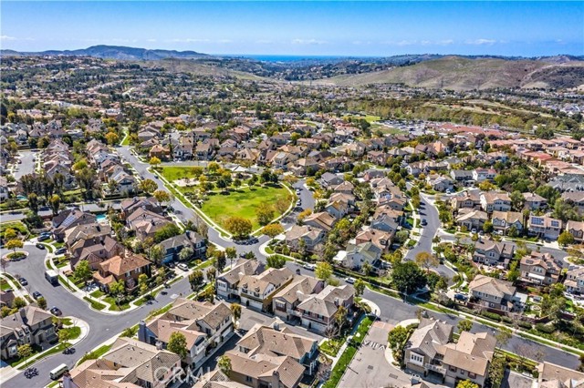 26 Tuberose Street, Ladera Ranch CA: https://media.crmls.org/medias/0f944ef8-3ff7-44e3-b86d-f3af5d3ae648.jpg