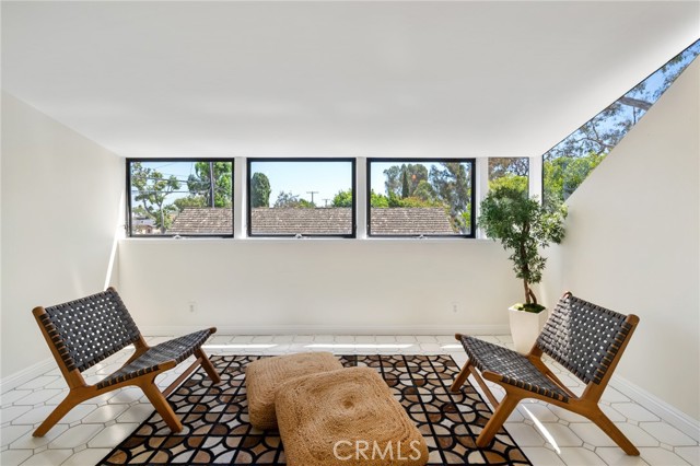 1122 Cranbrook Avenue, Torrance CA: https://media.crmls.org/medias/0f94a30b-c4b3-4894-952d-4d692085c05f.jpg