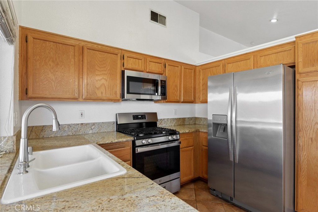 MLS #OC25190480 image #13