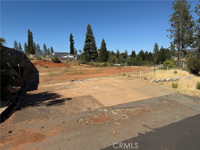 1933 Hillpark Lane, Paradise CA: https://media.crmls.org/medias/0f95a98c-4eaf-4327-afe5-f71a58c0ef3d.jpg