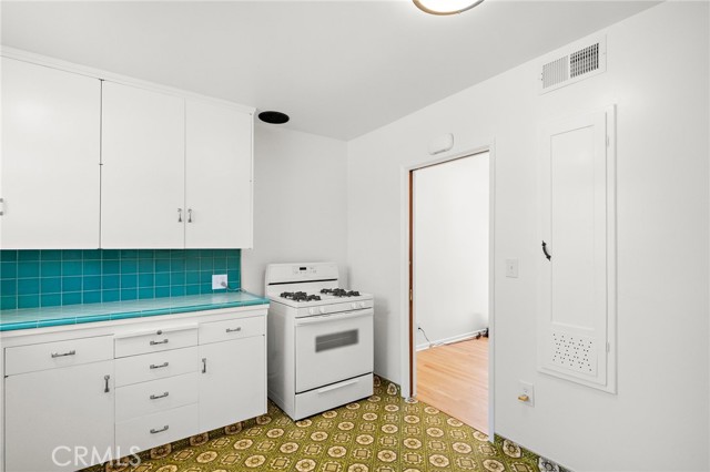 509 E Camile Street, Santa Ana CA: https://media.crmls.org/medias/0f95e0d0-c5b2-4f9d-bdcc-a5321d7a5f48.jpg