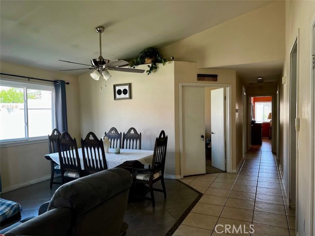 Detail Gallery Image 21 of 26 For 985 Basalt Ct, Hemet,  CA 92543 - 4 Beds | 2 Baths