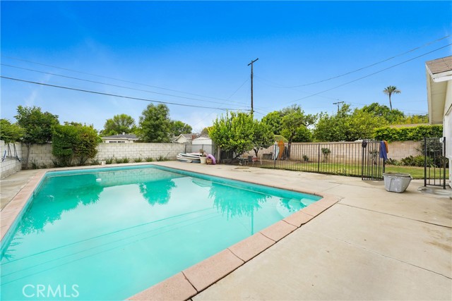 15834 Mayall Street, North Hills CA: https://media.crmls.org/medias/0f972a1d-cc5e-4f58-8675-e979b4e42c82.jpg