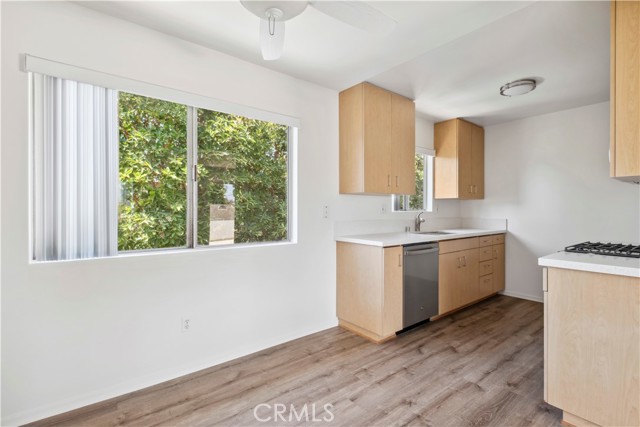 Detail Gallery Image 7 of 23 For 375 Woodland Pl #C,  Costa Mesa,  CA 92627 - 2 Beds | 1 Baths