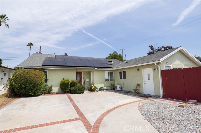 6402 Graves Avenue, Van Nuys CA: https://media.crmls.org/medias/0f97d0e1-8b76-4003-8f8c-465a89d81023.jpg