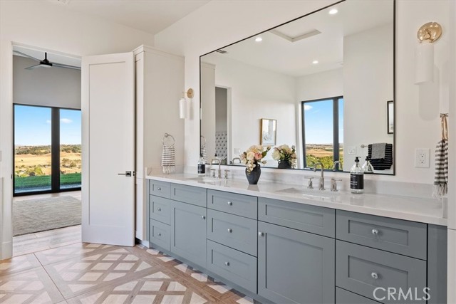 1755 Burnt Rock Way, Templeton CA: https://media.crmls.org/medias/0f986005-4ab9-4692-991a-9d0eaef56692.jpg