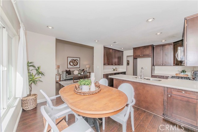 2422 Coventry Circle, Fullerton CA: https://media.crmls.org/medias/0f9977ea-79dd-41af-bbf7-ad4f653b13f7.jpg