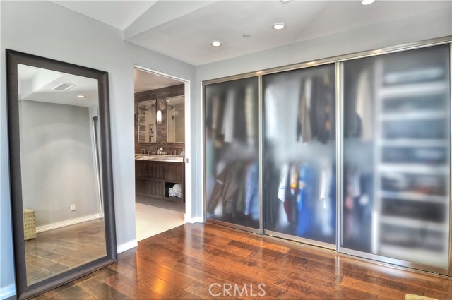 214 1/2 Marguerite Avenue, Corona del Mar CA: https://media.crmls.org/medias/0f9a410f-3d81-4e5d-afdc-c2b98cfbe727.jpg