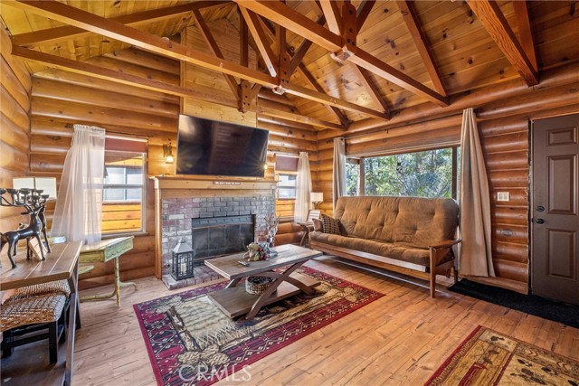 Detail Gallery Image 5 of 29 For 328 E Fairway Bld, Big Bear City,  CA 92314 - 3 Beds | 1 Baths
