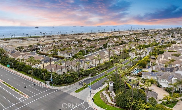 6615 Feather Drive, Huntington Beach CA: https://media.crmls.org/medias/0f9a62e2-fd41-4f3a-956b-86878ed2928e.jpg