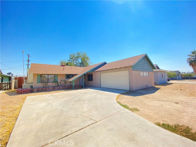329 E Church Avenue, Ridgecrest CA: https://media.crmls.org/medias/0f9aa5d5-2d27-4a1c-9ba8-74eddc1b040a.jpg