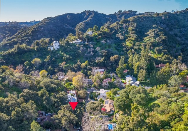 Detail Gallery Image 33 of 36 For 9860 Yoakum Dr, Beverly Hills,  CA 90210 - 1 Beds | 2 Baths