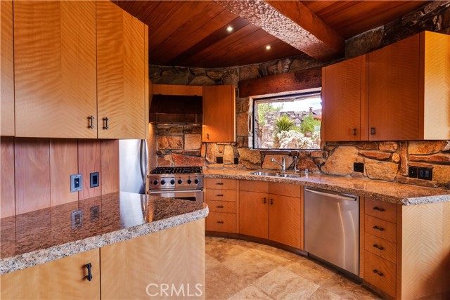 Detail Gallery Image 48 of 75 For 55290 Flying Tigers Rd, Pioneertown,  CA 92268 - 4 Beds | 3 Baths