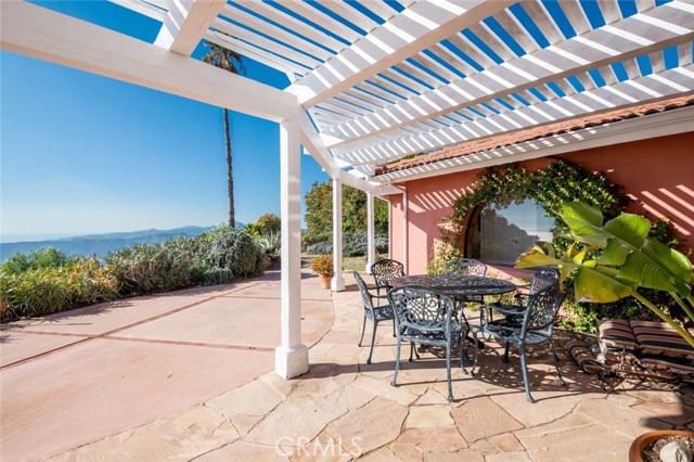 Detail Gallery Image 20 of 74 For 135 Loma Metisse Rd, Malibu,  CA 90265 - 5 Beds | 3/1 Baths