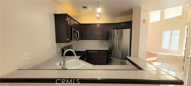 Detail Gallery Image 6 of 15 For 2764 Heritage, Pasadena,  CA 91107 - 3 Beds | 2/1 Baths