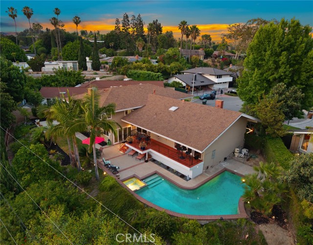 1481 Kensington Drive, Fullerton CA: https://media.crmls.org/medias/0f9dda63-9ea4-4777-8e9f-9b73d3b3919f.jpg