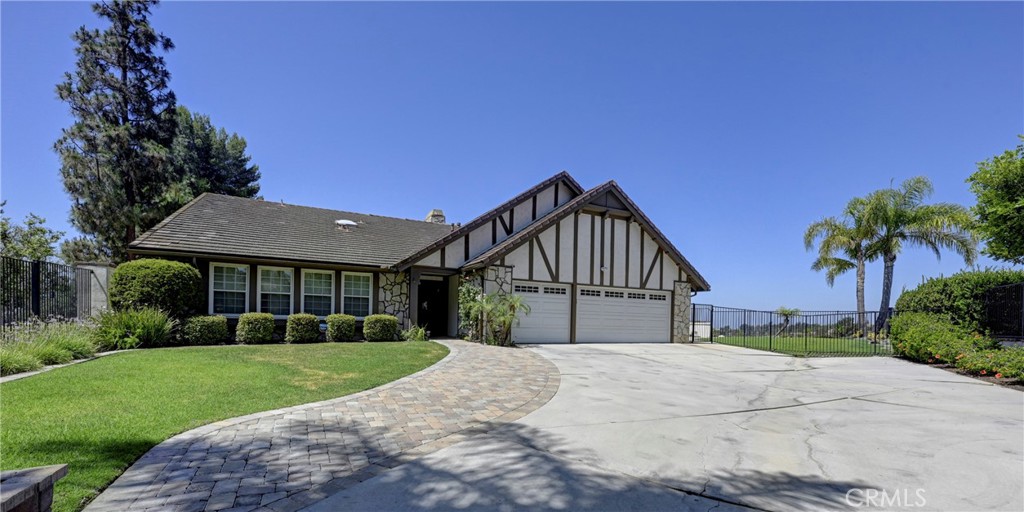 4341 Pepper Avenue