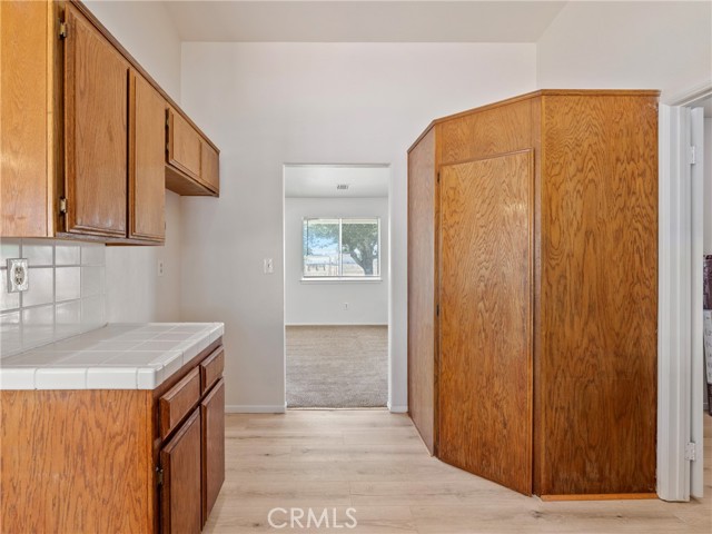 Detail Gallery Image 10 of 41 For 15464 Erie Rd, Apple Valley,  CA 92307 - 3 Beds | 2 Baths