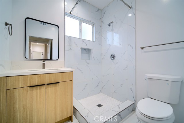 Detail Gallery Image 12 of 19 For 257 S Avenue 54 #1/4,  Los Angeles,  CA 90042 - 4 Beds | 4/1 Baths